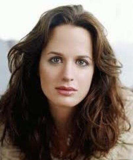 Elizabeth Reaser