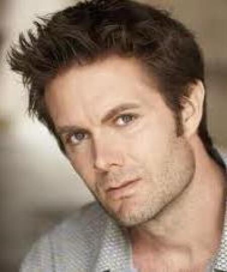 Garrett Dillahunt