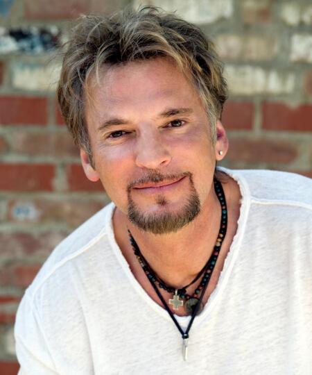 Kenny Loggins